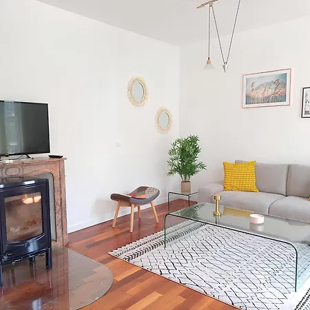 Au Pied De La Gare Et Centre - 2 - Spacieux *